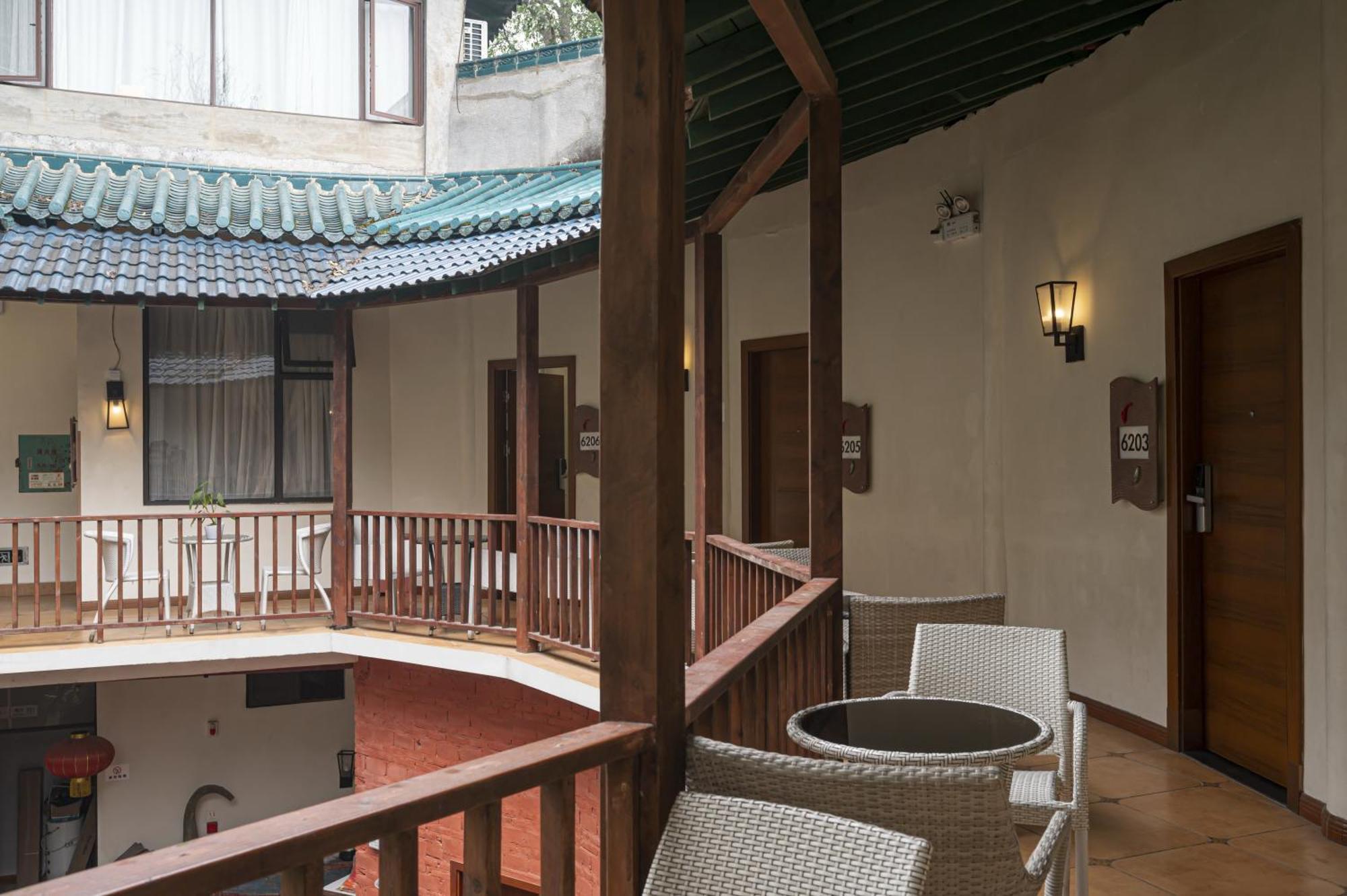 Guilin Crystal Crescent Moon Hotel מראה חיצוני תמונה